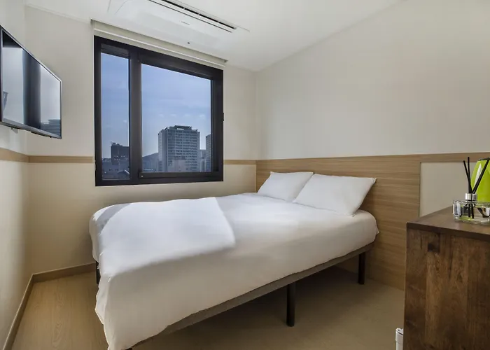 Five Jongno Hotel