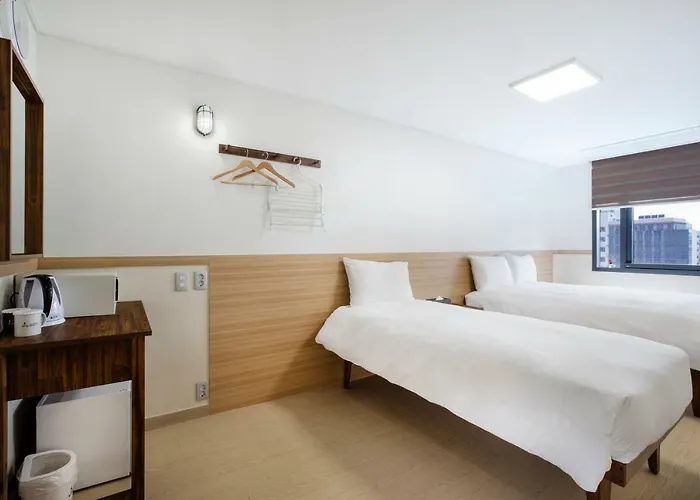 Five Jongno Hotel